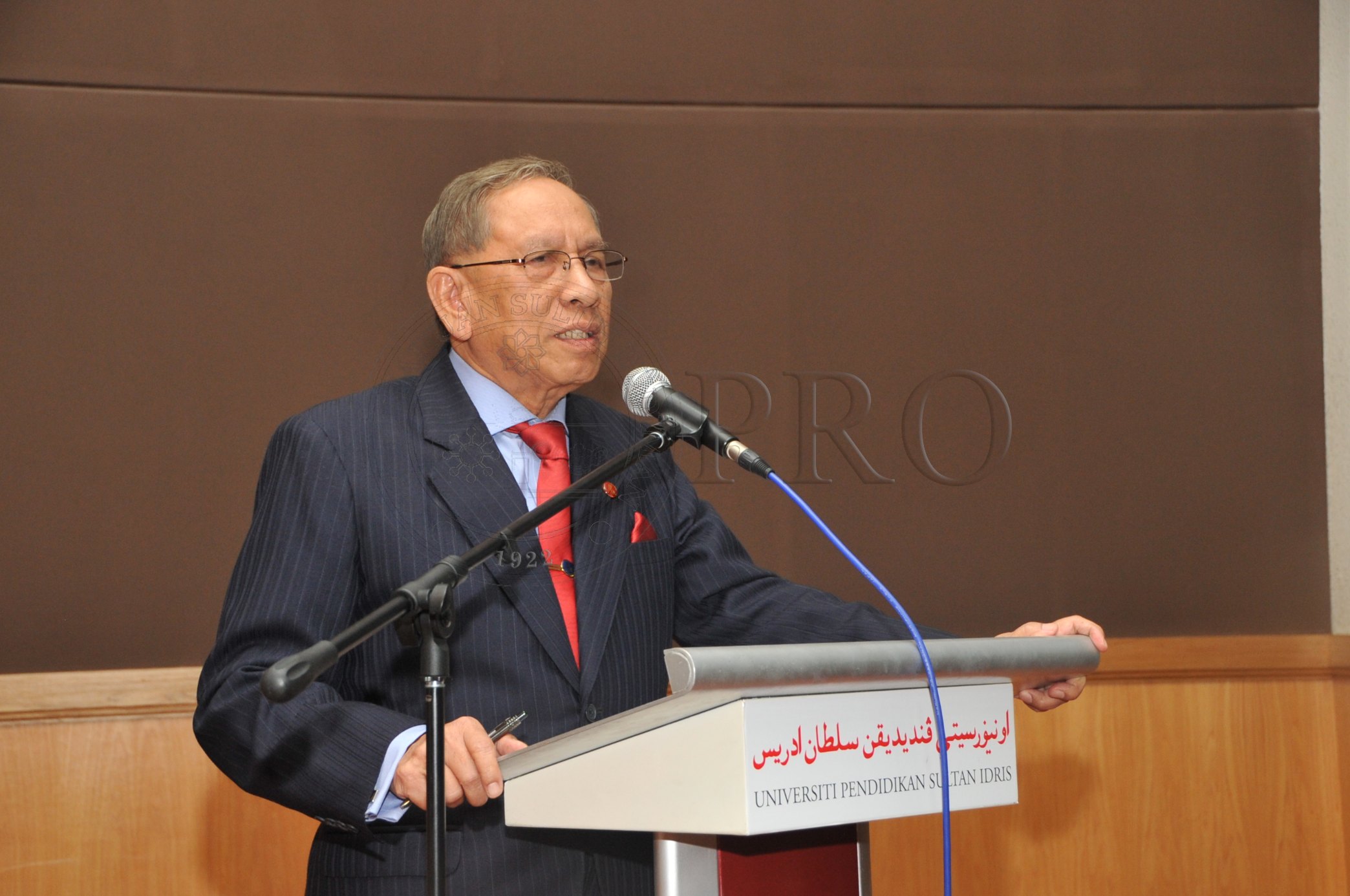 PRO 14 50 RECORD PRO 6868